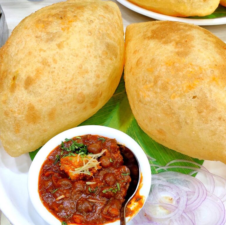 Chole Bhature: Hidangan Klasik India Utara yang Menggugah Selera