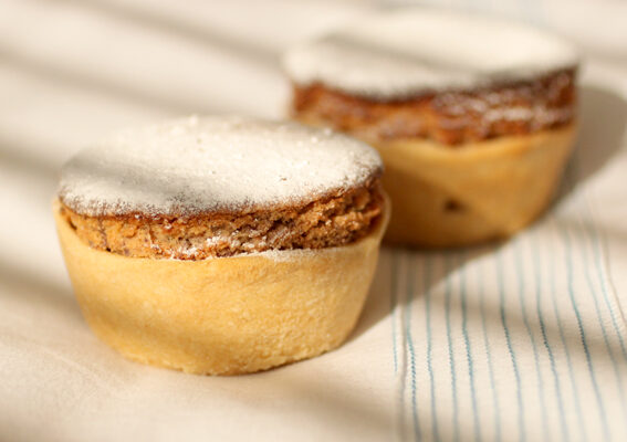 Kue Pastel de Feijão: Kue Tradisional Isi Kacang Lezat