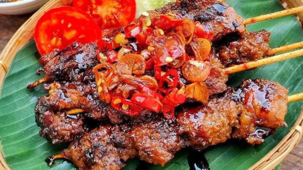Mengenal Lezatnya Makanan Sate Daging Sapi Tradisional Indonesia
