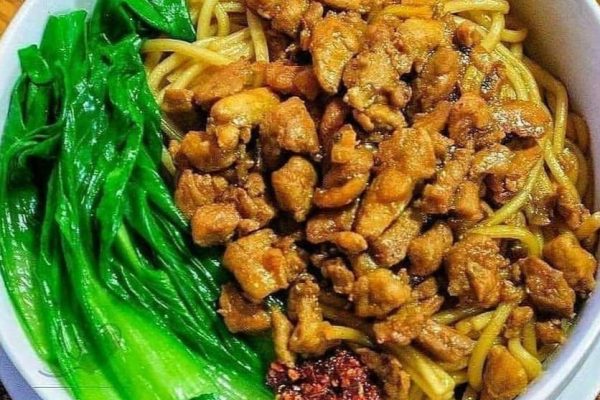 Mie Ayam: Lezatnya Hidangan Khas Indonesia yang Menggoda