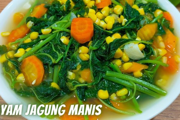Resep Sop Bening Bayam dan Jagung yang Segar dan Lezat